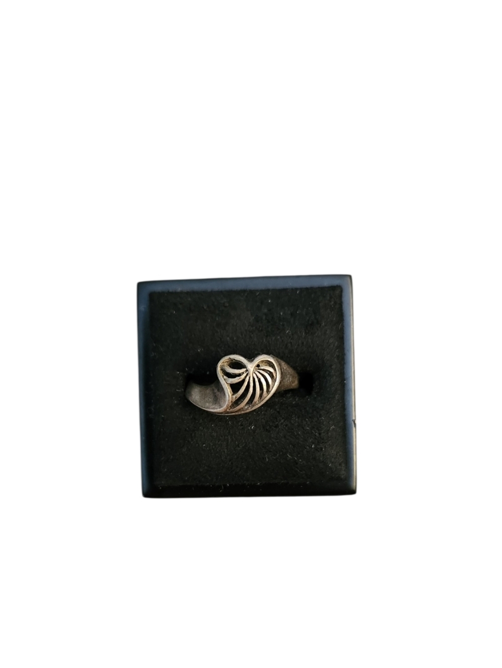 Size 5 Silver Toned Swirly Pierced Heart Ring